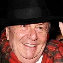 Barry Humphries net worth