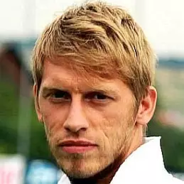 Aaron Hunt net worth