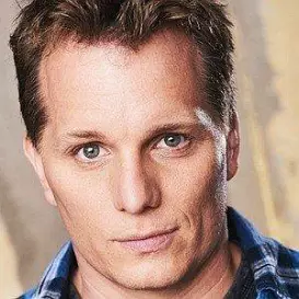 Adam Hunter net worth