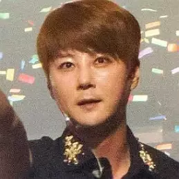 Shin Hye-sung net worth