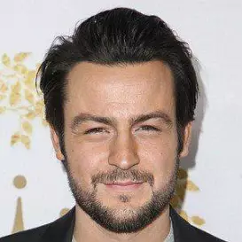 Tyler Hynes net worth