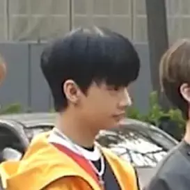 Hwang Hyunjin net worth