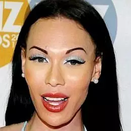 Mia Isabella net worth