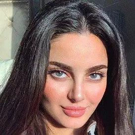 Mahlagha Jaberi net worth