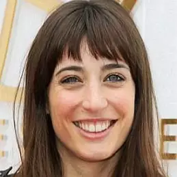 Laura Jackson net worth