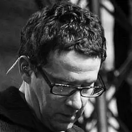 Stevie Jackson net worth