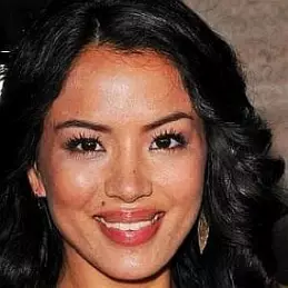 Stephanie Jacobsen net worth