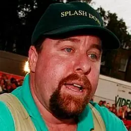Shane Jacobson net worth