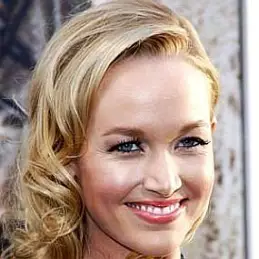 Kelley Jakle net worth