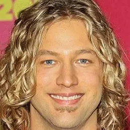 Casey James net worth
