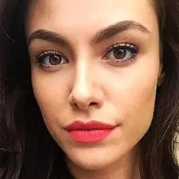 Hannah Janes net worth