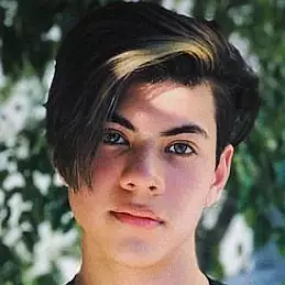 Julian Jara net worth