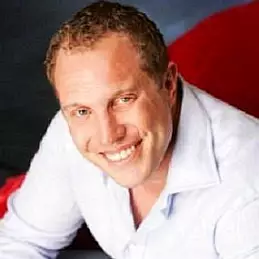 Adam Jasinski net worth