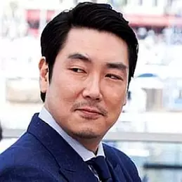 Cho Jin-woong net worth