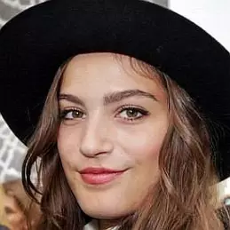 Alma Jodorowsky net worth