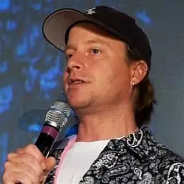 Lazlow Jones net worth