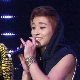 Moon Jongup net worth