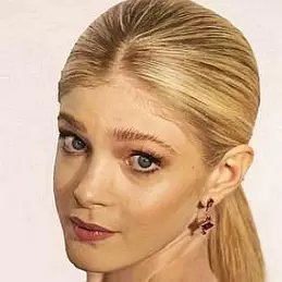 Elena Kampouris net worth