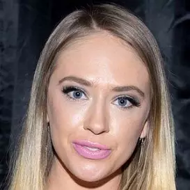 Kagney Linn Karter net worth