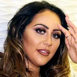 Sophie Kasaei net worth