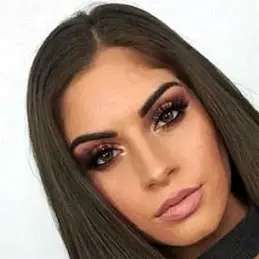 Nazanin Kavari net worth