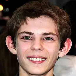 Robbie Kay net worth
