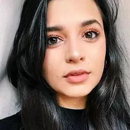 Athisha Khan net worth