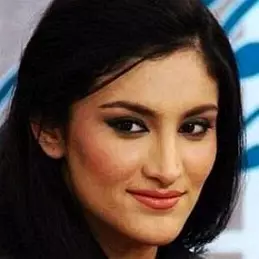 Kiran Khan net worth