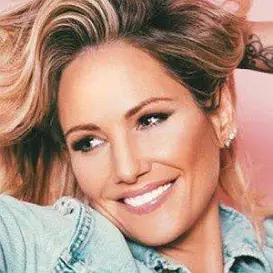 Adela King net worth