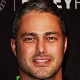 Taylor Kinney net worth