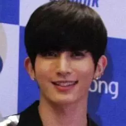 Lee Kiseop net worth
