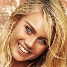 Elyse Knowles net worth