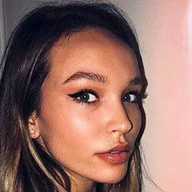 Richelle Knupper net worth