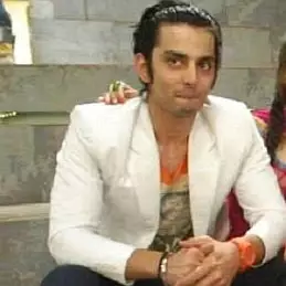 Himansh Kohli net worth