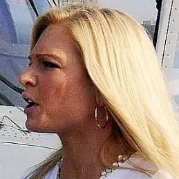 Anna Kooiman net worth