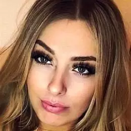 Corinna Kopf net worth