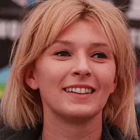 Mela Koteluk net worth