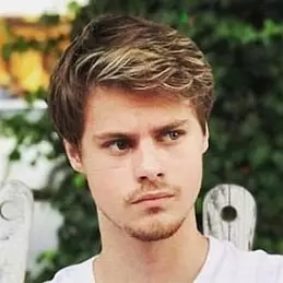 Mitchell Kummen net worth