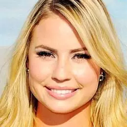 Cassandra Kunze net worth