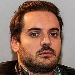 Benjamin Lacombe net worth