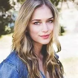 Elizabeth Lail net worth