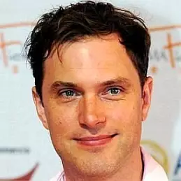 Daniel Lapaine net worth