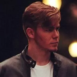 Ashtin Larold net worth