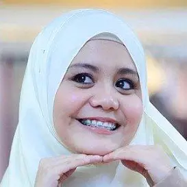 Najwa Latif net worth