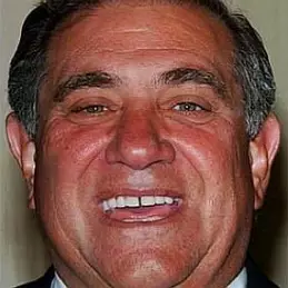 Dan Lauria net worth