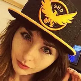 LeahLovesChief net worth