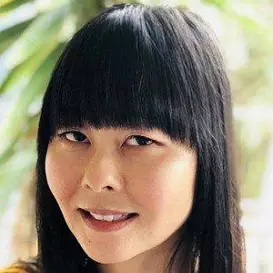 Lang Leav net worth