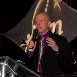 Justin Lee net worth