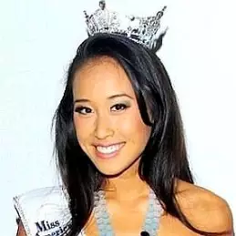 Crystal Lee net worth