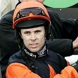 Graham Lee net worth